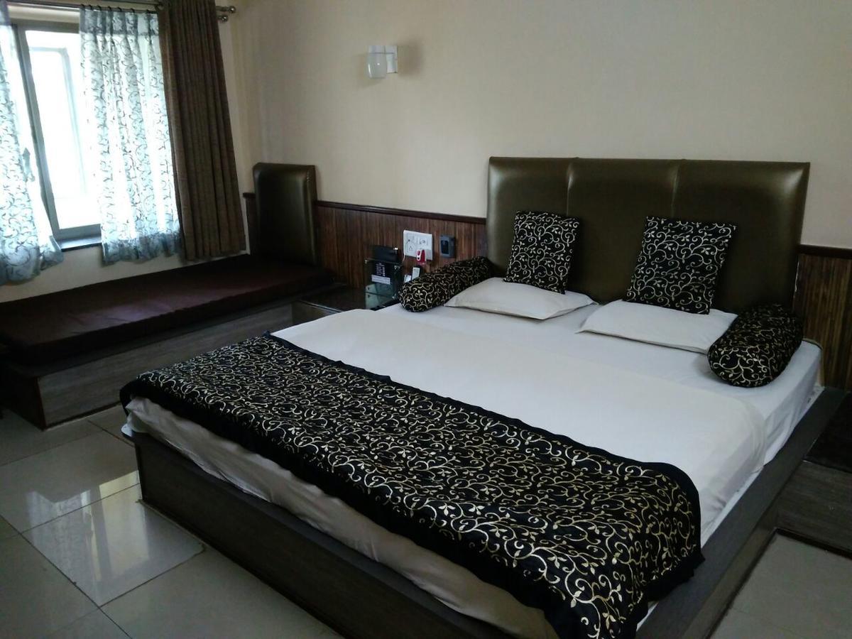 سابوترا Savshanti Lake Resort المظهر الخارجي الصورة