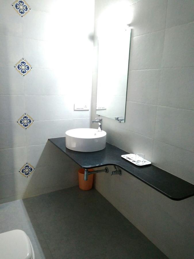 سابوترا Savshanti Lake Resort المظهر الخارجي الصورة